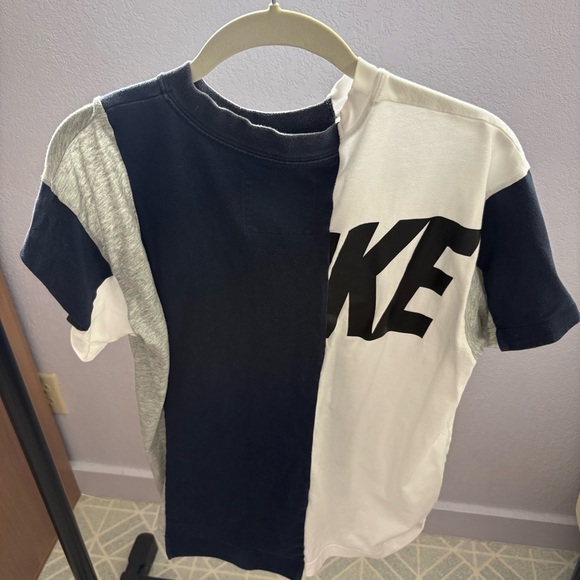 NIKEx SACAI sz XS Hybrid Tee Navy Blue Stripe Tshirt CD6311 White Gray - Picture 3 of 10